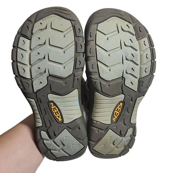 Keen Waterproof Sandles Girls Size 4 Blue Purple Floral Athletic Outerwear Hikin - Picture 2 of 11